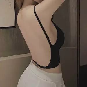백리스브라 등파인 원피스 파티복 누드브라 노출 코디 여름 바캉스 패션