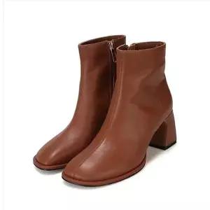 BABARA [바바라] 양가죽 데일리 앵클부츠 7cm (BBE833BR)