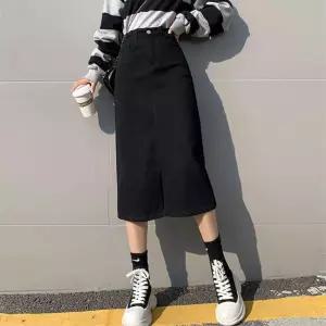 부드러운 데님 앞트임 슬림핏 블랙스커트 여성치마 종아리커버 데이트룩