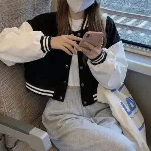 오너클랜 바시티 세미크롭 배색 여성 데일리 야 바시티자켓 야구점퍼 배색점퍼 세미크롭 데일리룩
