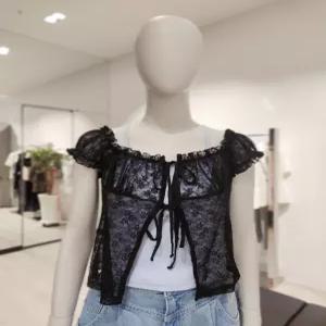 국내 정품 [에고이스트][BLUE LABEL] 레이스 시스루 프릴 반팔 탑 ES2OTH19