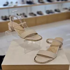 by미소페 여성 금장 투웨이 샌들  5cm  112524011-1