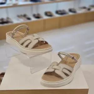 by미소페 여성 투웨이 캐주얼 샌들  4cm 112524020