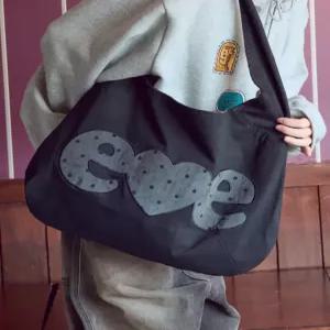 엠블러 Reversible dot 호보팩 AC701 (차콜)
