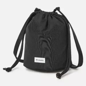 크로스백 VQA C76PU7279-010 공용 바이사이드 드로우스트링 숄더백