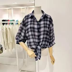 [대구백화점] [데스틸]체크볼레로시폰블라우스(D2623BL4555)
