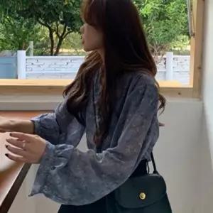 쉬폰블라우스 레이스 포인트 쉬폰 플라워 프릴 블라우스