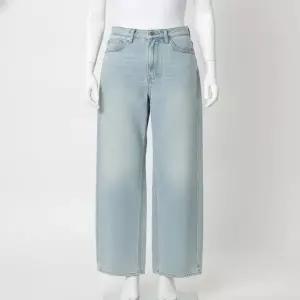SPAO 스파오 [COOL] 여성 벌룬 와이드 진 (RE)_SPTJG37G52 629904