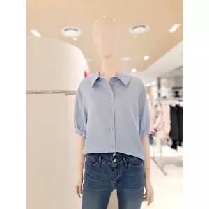 [롯데백화점]SOUP (숲)베이직 뒤턱주름 5부소매 볼륨셔츠 SC5SS32