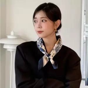 [AK분당점] [닥스핸드백] 네이비 윈터플라워 실크 스카프 DCSC6F321N2