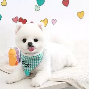 큐티 그린 하트 체크 강아지 턱받이 케이프 X2개 액세서리 펫스카프 B6ACE
