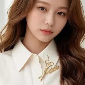 헤어디자이너 브로치 옷핀 가운 장식 배지 미용사 유니폼 포인트 소품 굿즈-WFQ7TSJ