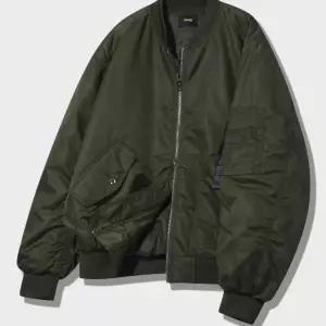 지프 2way MA-1 포켓 항공점퍼 KHAKI JQ5JPU001KH 4507531