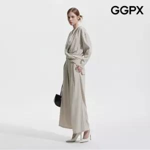 [GGPX] 백 버튼 밴딩 셔링 블라우스 투피스 (GP9ST010F)