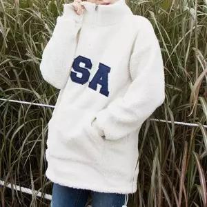 [에이투지]남여공용 양털 아노락 겨울티셔츠 커플티 시밀러룩 (11187332A)