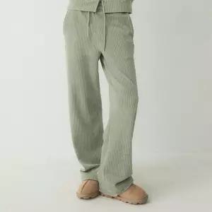 [후아유]Steve Corduroy Wide Pants (WHTME4T21F-K) _