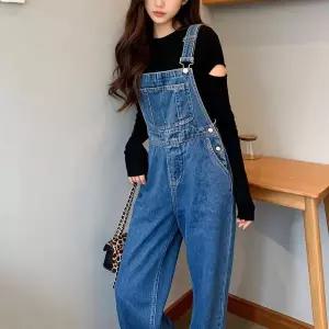 [하프클럽/]와이드핏 여성 데님 점프수트 멜빵바지 청멜빵 바지 사이드 단