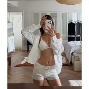 WONDERBRA [SET] 에어 프론트 후크 브라팬티 2360690