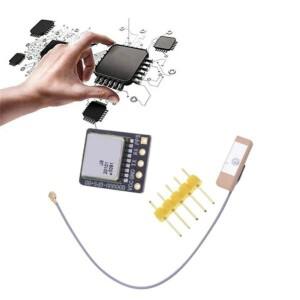 안테나와 핀 헤더가 포함된 고정밀 GPS 포지셔닝 모듈  드론 프로젝트에 적합