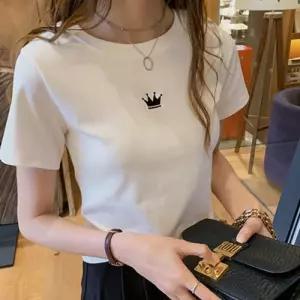 흰색 반팔 라운드 로고 여성티셔츠 여성반팔티 흰티 기본티 면티셔츠 흰색면티