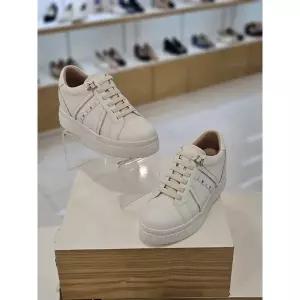 [미소페]by미소페 여성 별장식 밴딩끈 키높이 스니커즈 7cm 112530008