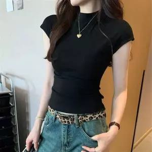 슬림핏 반폴라 티셔츠 하프넥 이너티