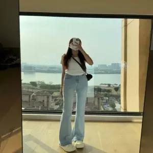 청바지 데님팬츠 여성 플레어 세미 부츠컷 하이웨스트