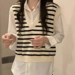 기본 베이직 디자인 단가라 니트 여성 브이넥 조끼