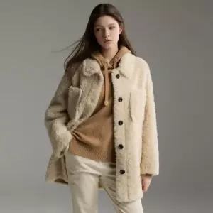 리오벨 25FW 호주산 양모 100% 아웃포켓 하프코트