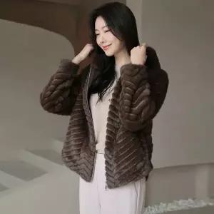 [모노앳디]데이룬 후드 절개 퍼 자켓_P380163970