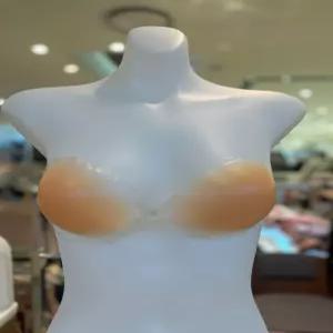 비너스 쉘컵 볼륨 실리콘 누드브라 VAC3900 706584