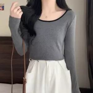 [RIZPICK]배색 크롭티셔츠 넥라인 크롭한 기장 봄가을용
