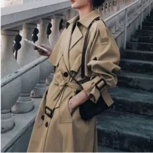 올드머니 무드 더블버튼 트렌치 코트 오버핏 간절기 가을 여성 자켓 데일리 아우터 데이트룩 출근룩 오피스