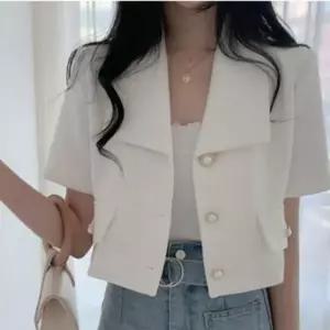 여름 단정 클래식 모임룩 데이트룩 크롭 반팔 자켓 아우터