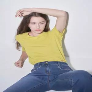 올리비아로렌 브이넥 린넨자수 티셔츠VOBAS5M3251