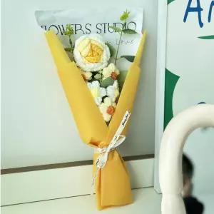 모드잇 니트 꽃다발 모루 꽃다발 완제품 졸업식조화꽃다발 입학식 유치원꽃다발 웨딩촬영소품