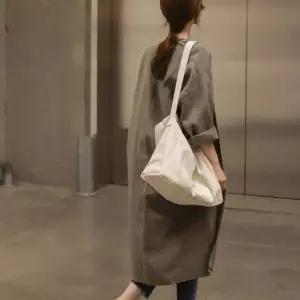 데일리 린넨 가디건 다양한 스타일과 조화로움 편안하면서도 우아한 실루엣 캐주얼 데일리