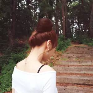 당고머리 올림 붙임머리 내츄럴 브라운 승무원 업스타일
