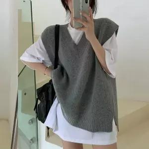오버핏 브이넥 니트조끼 레이어드 꾸안꾸 데일리룩