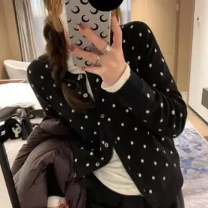 여성 간절기 루즈핏 땡땡이 라운드넥 단추 도트 가디건