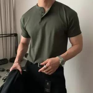 [콩심팥심]여름 남성 노카라 버튼 반팔 헨리넥 티셔츠 데일리 반팔티