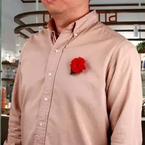 포인트브로치 편지봉투장식 카네이션 꽃 코사지 레드 빨간코사지 가방에포인트
