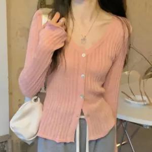 브이넥 여성 슬림핏 이너 긴팔 쿨링 데일리 상의 가디건 비스코스 얇은 아우터 니트 여름 룩