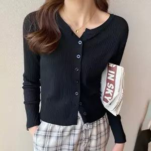 여자 간절기 데일리 룩 긴팔 골지 슬림 숏 가디건