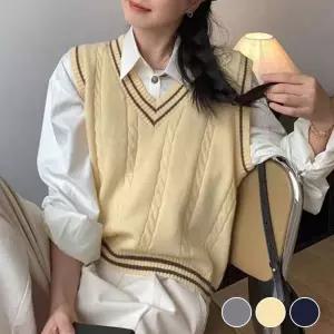 클래식한 꽈배기 패턴 배색 라인 니트 조끼