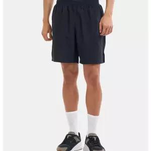 [백화점 정품] 언더아머 Under Armour 1382620 -001 블랙 론치 7인치 쇼츠 3부 4부 우븐 반바지 운동복 트