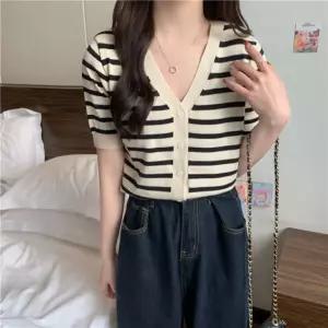 브이넥 스트라이프 슬림핏 숏 가디건 BI-A500020