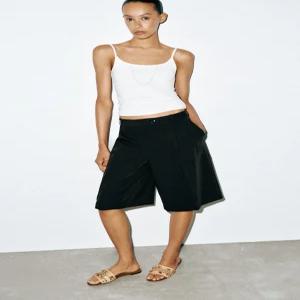 ZARA 플리츠 롱 버뮤다 팬츠 - 블랙 8741/236/800