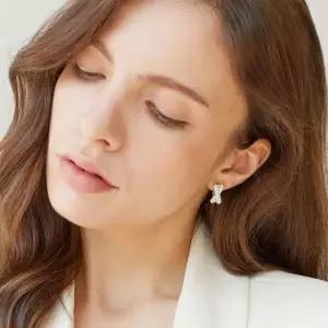 [아트박스]/루즈루나 루세르 엑스꼬임 큐빅 볼드 귀걸이