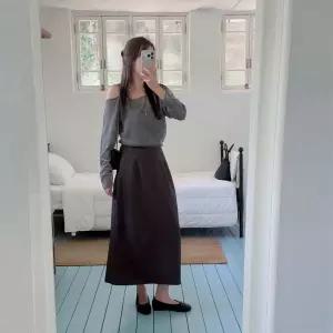 봉봉 무지 슬릿 미시 가을 오피스 치마 H라인 단정 체형커버 롱스커트 여성 먹색 블랙